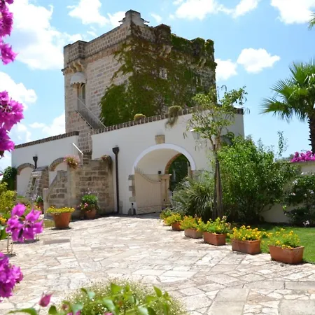 Hotel Sangiorgio & With Restaurant Cutrofiano