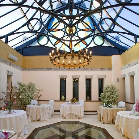酒店 Sangiorgio & With Restaurant 库特罗菲安诺