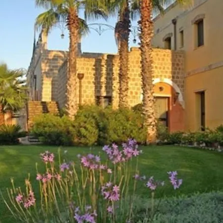 Hotel Sangiorgio & With Restaurant Cutrofiano