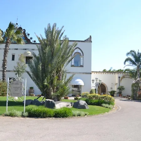 Hotel Sangiorgio & With Restaurant Cutrofiano